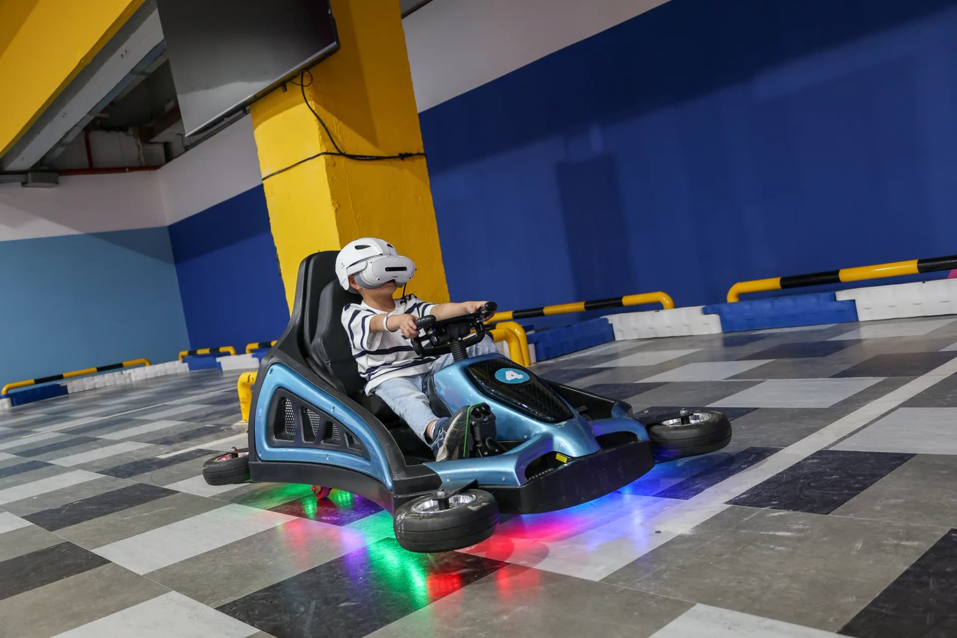 ใส่ VR บนโกคาร์ท — AR Battle Kart