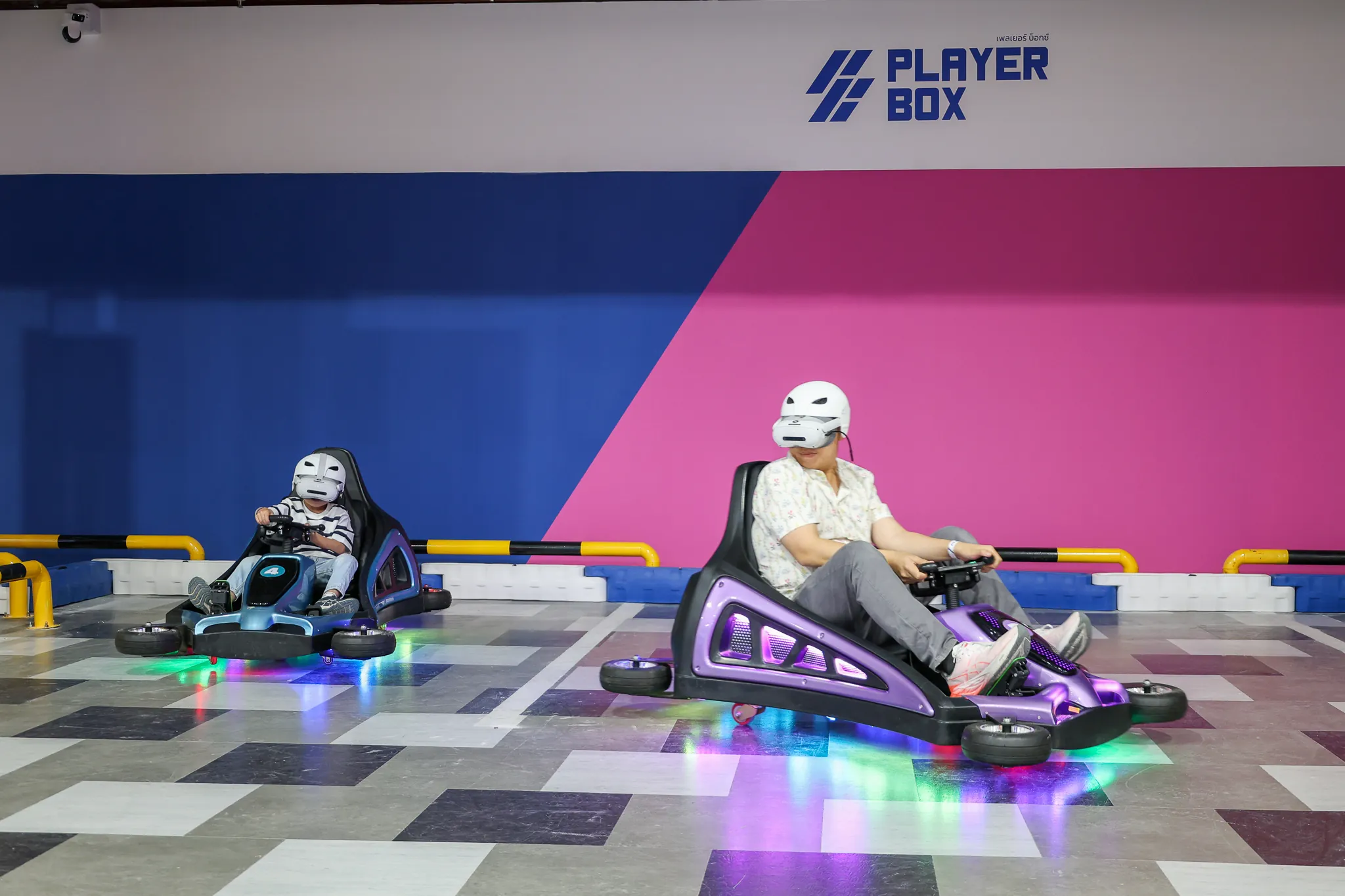 เล่นพร้อมกันได้ 4 คน — AR Battle Kart