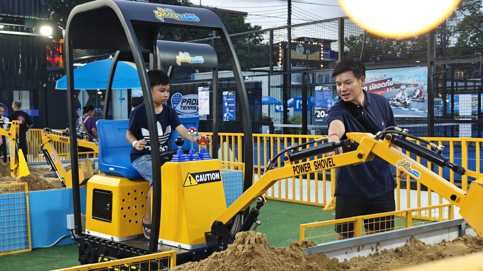 ก่อนลงบ่อขุด — Digger Land