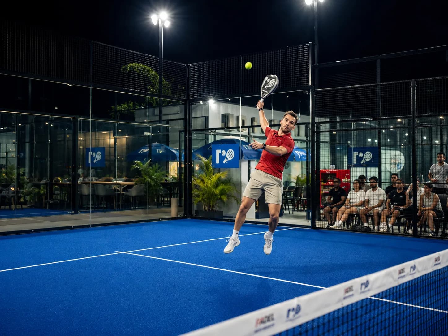 ศูนย์กลางไลฟ์สไตล์ใจกลางบรรทัดทอง — Padel Tennis