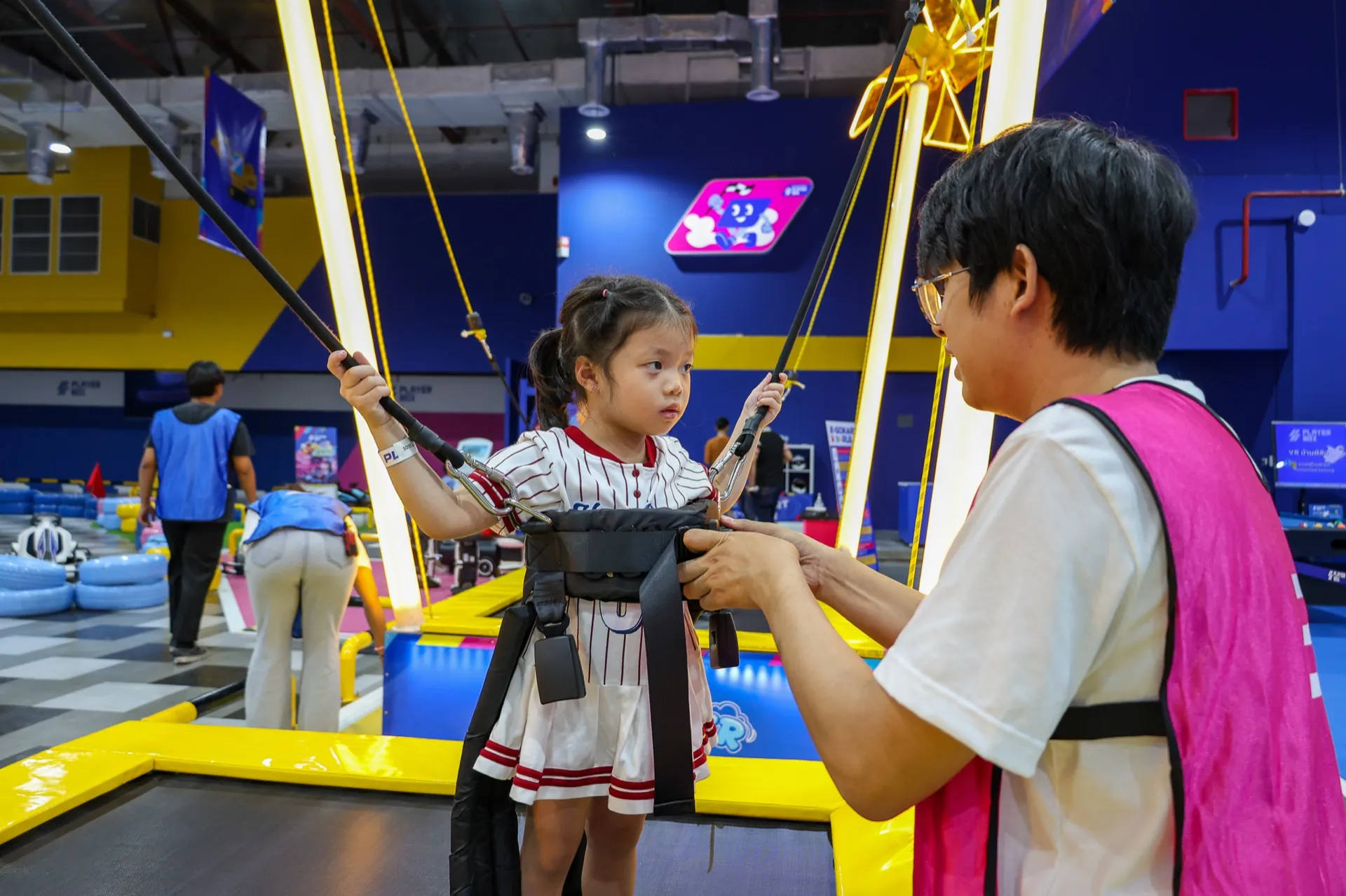 สายรัดตัวนิรภัยครอบคลุมทั้งตัว — Sky Jumper